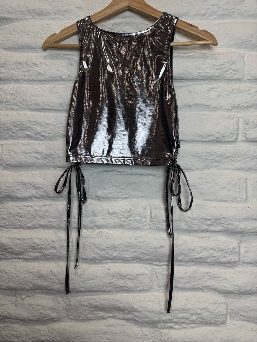 Metallic Silver Tie-Side Crop Tank Top